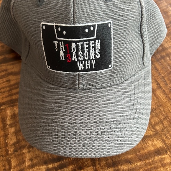 Sweet Sarah Oliver vintage clutches and collectible show cap - Picture 2 of 4